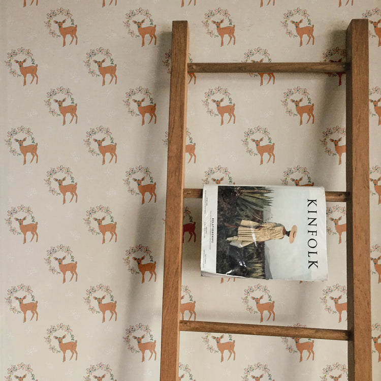 Fawn Wreath On Cream Wallpaper